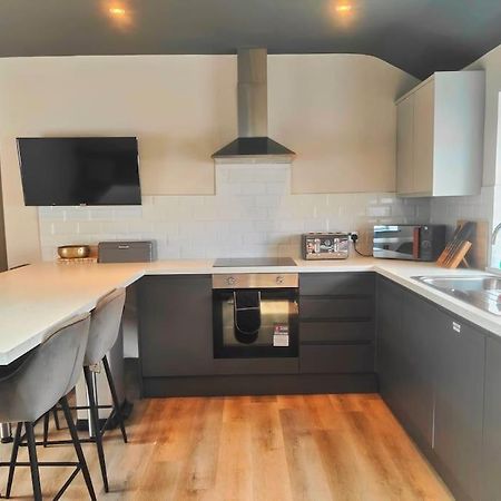 Sloane Modern 2 Bedroom Seafront Apartment Blackpool Exterior foto