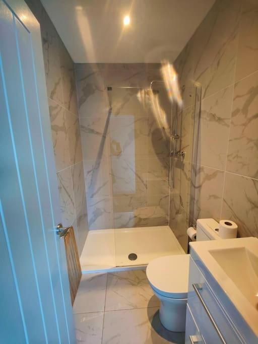 Sloane Modern 2 Bedroom Seafront Apartment Blackpool Exterior foto